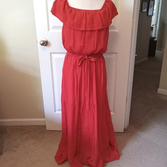 Mlle Gabrielle tiered ruffle midi dress. Large - Picture 8 of 10